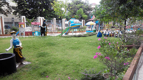 Khuân viên trường