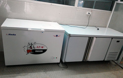Sản phẩm bàn mát 1.5m tại phòng bảo quản