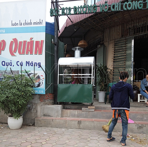 Nhân viên tại Tửu Quán