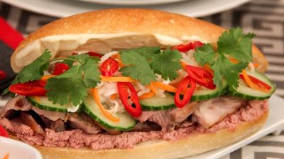 Bánh mì kẹp pate